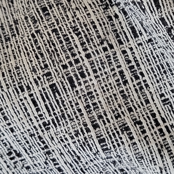 Express, pencil skirt, black and white, size small - Picture 2 of 6